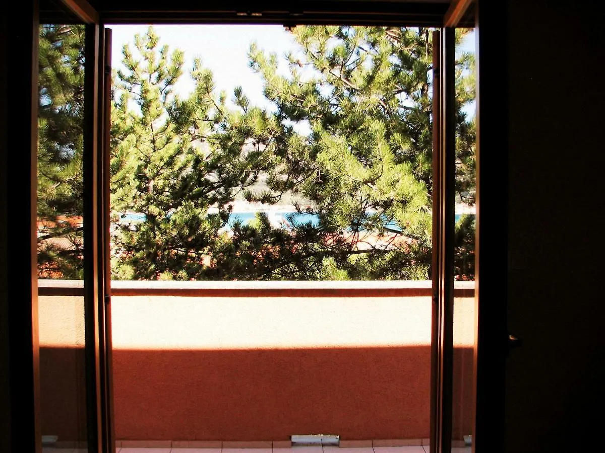 Apartments Lili Baska  0*, Baska (Krk) Croatia